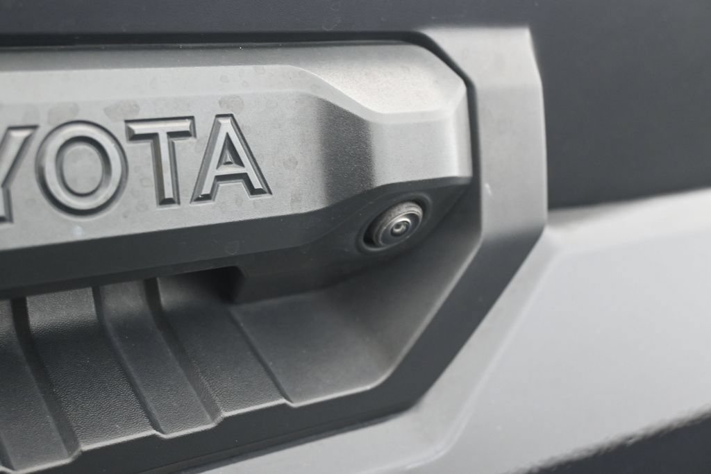 Used 2024 Toyota Tundra SR5 AWD/4WD image 32