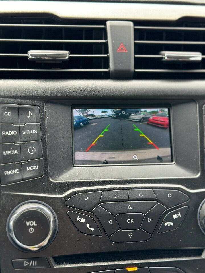 Used 2017 Ford Fusion SE image 34