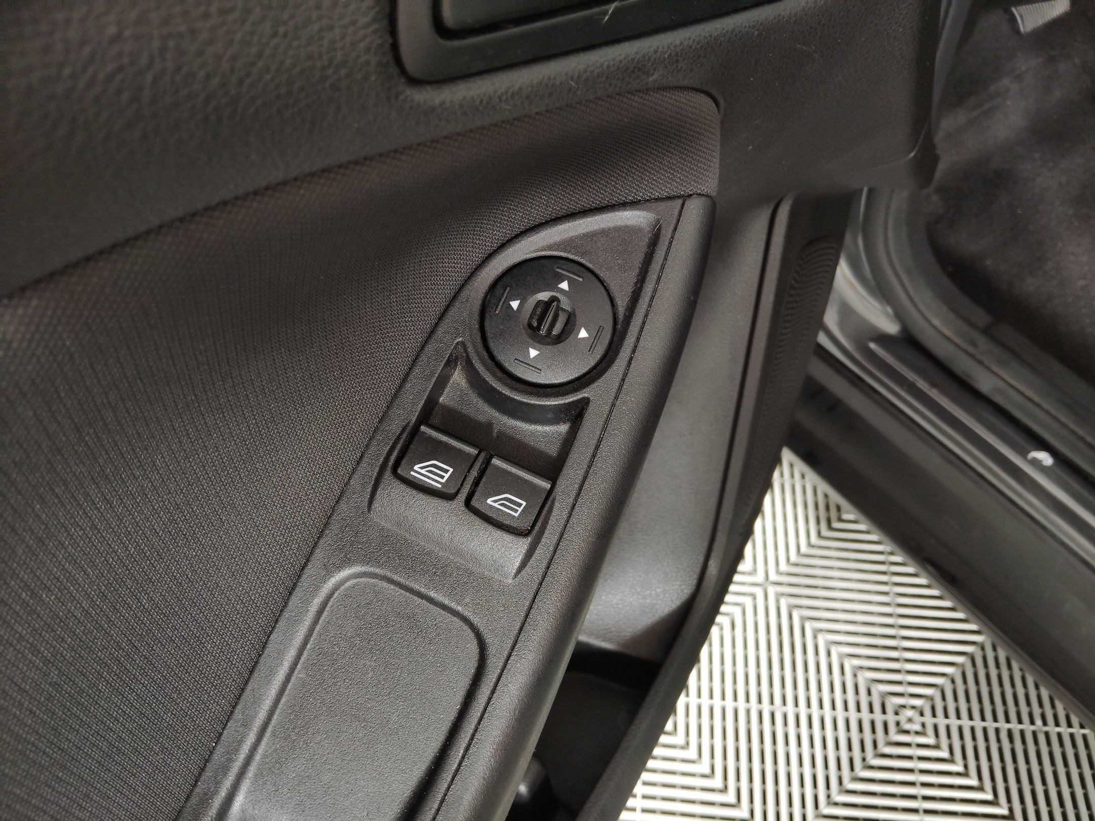 Used 2017 Ford Focus S image 22