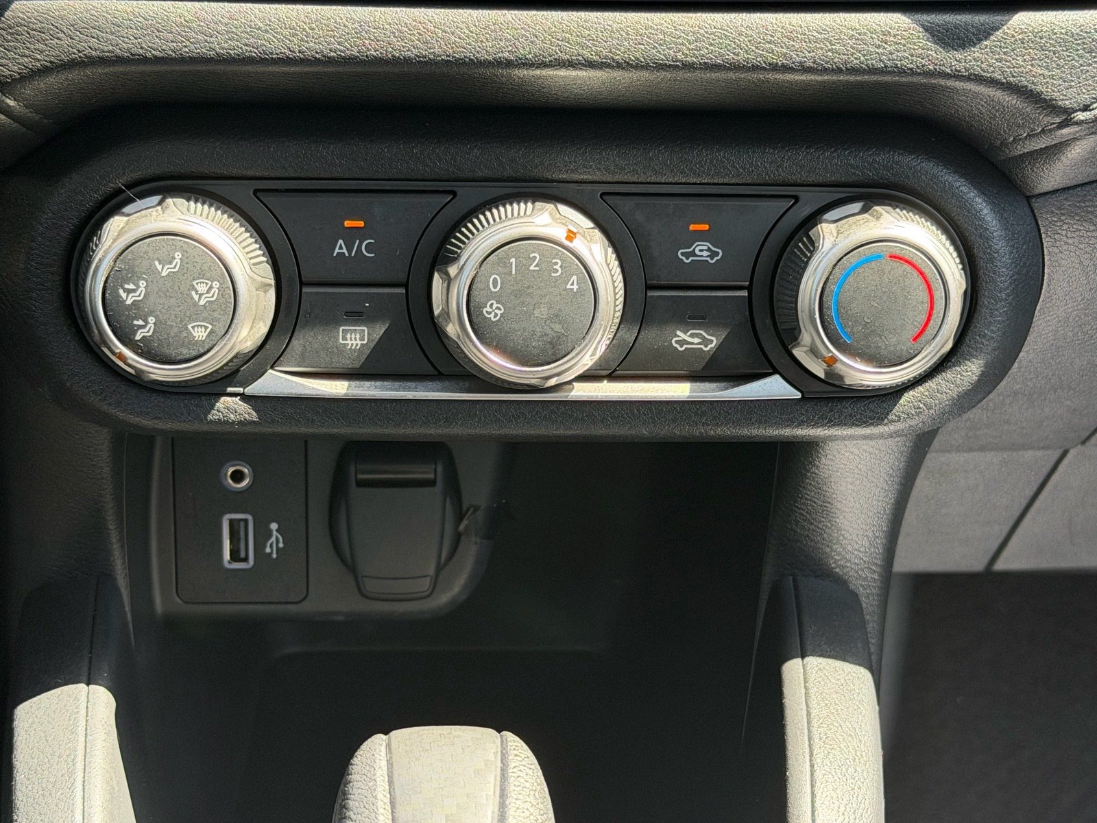 Certified 2025 Nissan Versa S w/ Trunk Package FWD image 17