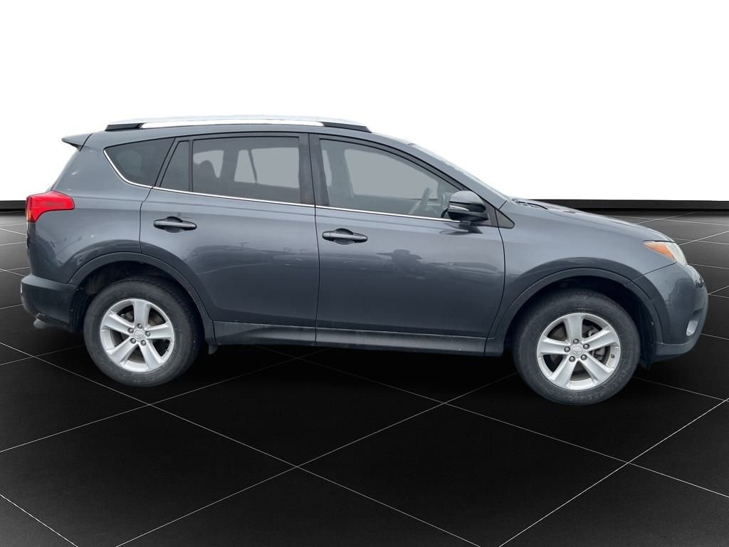 Used 2013 Toyota RAV4 XLE image 6
