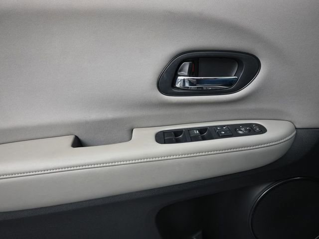 Used 2017 Honda HR-V LX image 23