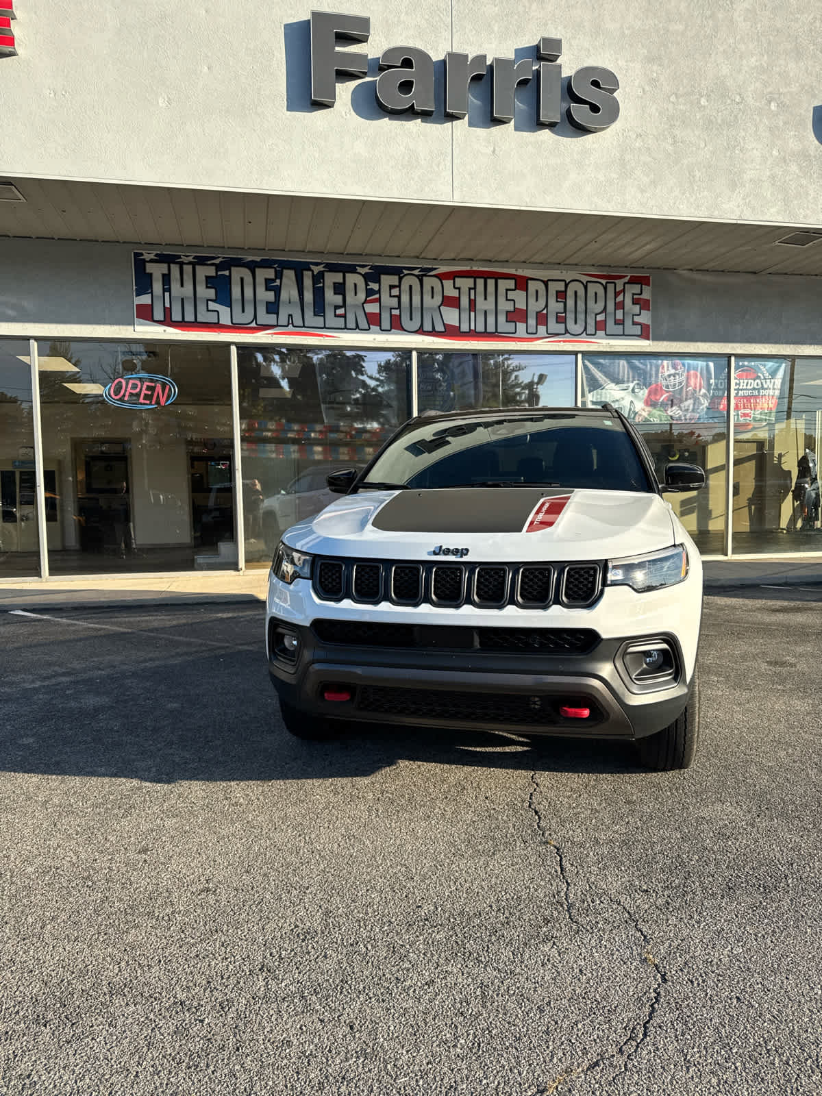 Used 2023 Jeep Compass Trailhawk image 2