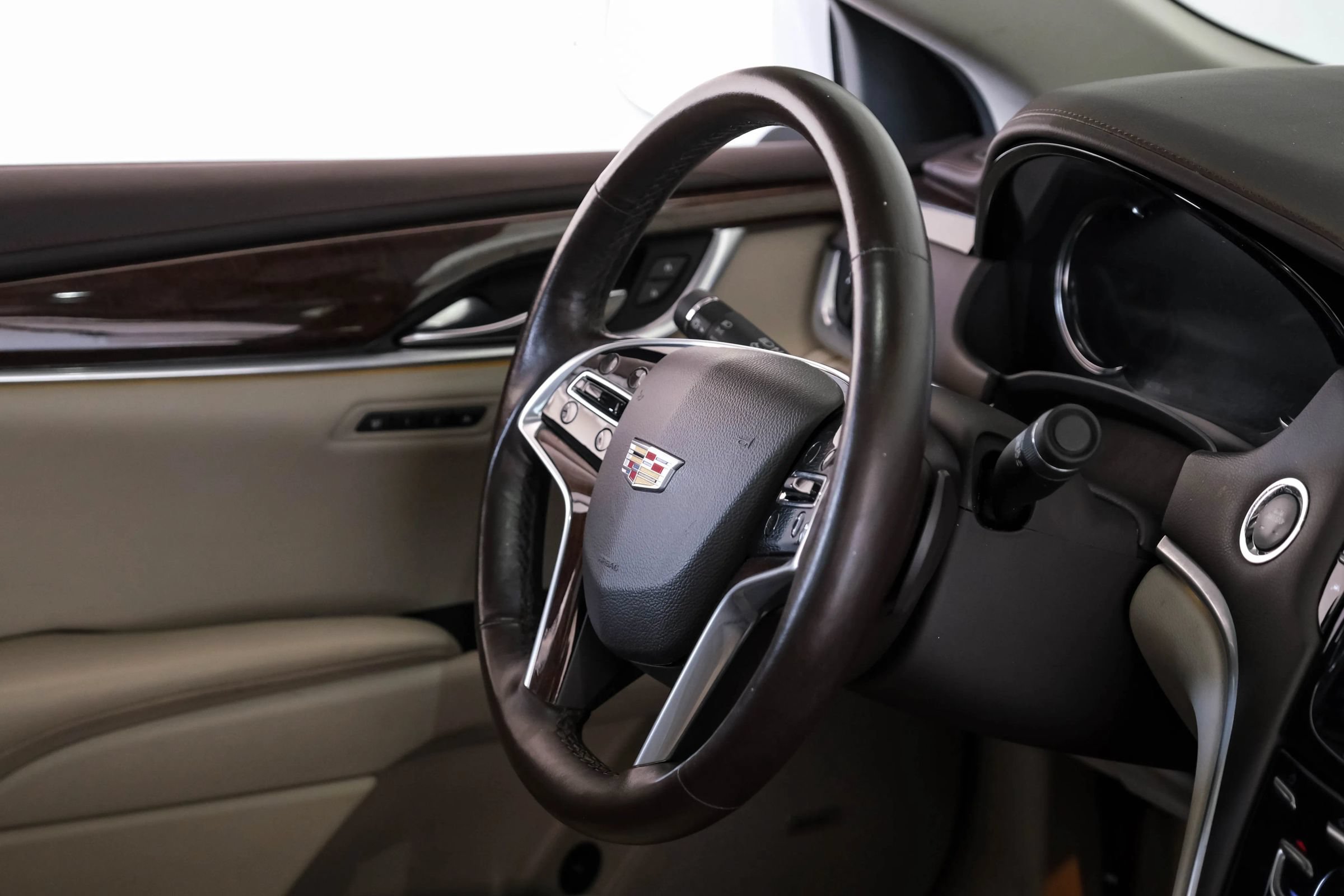 Used 2016 Cadillac XTS Premium FWD image 14