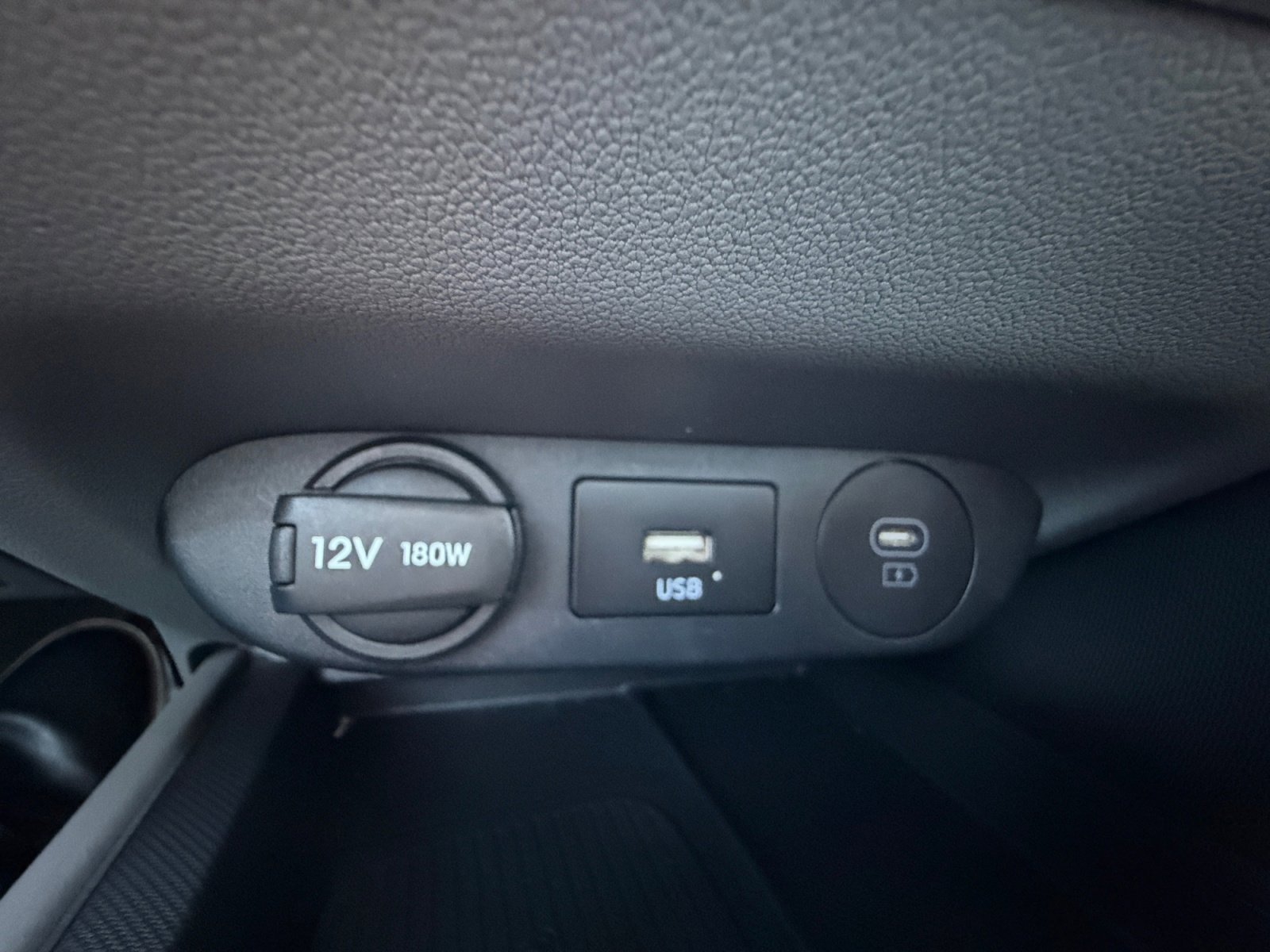 Certified 2025 Hyundai Elantra Sport FWD image 31