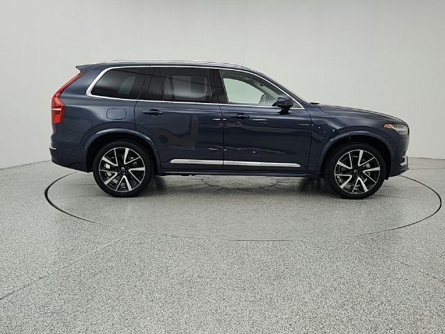 Used 2025 Volvo XC90 B5 Plus w/ Protection Package Premier AWD/4WD image 4