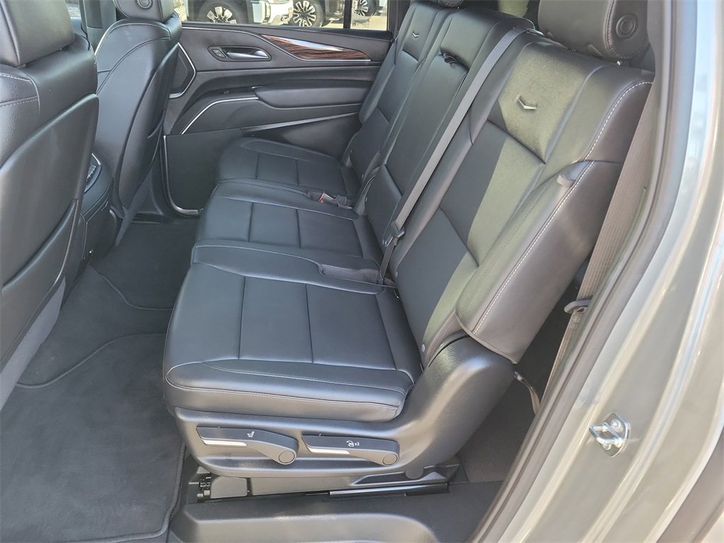 Certified 2024 Cadillac Escalade ESV Luxury image 24