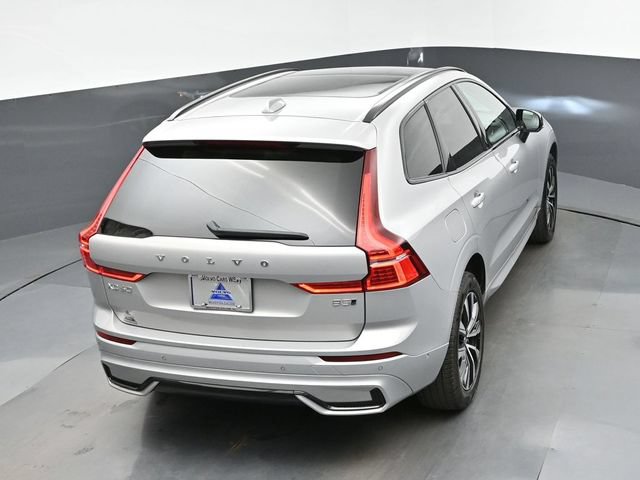 Used 2024 Volvo XC60 B5 Plus AWD/4WD image 46