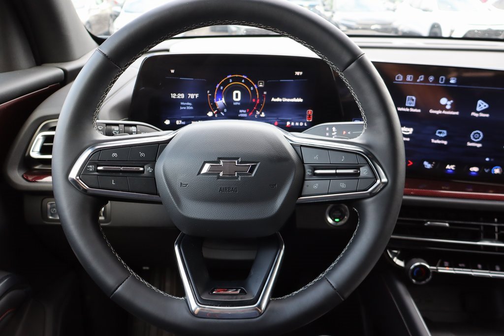 Used 2024 Chevrolet Traverse Z71 image 5