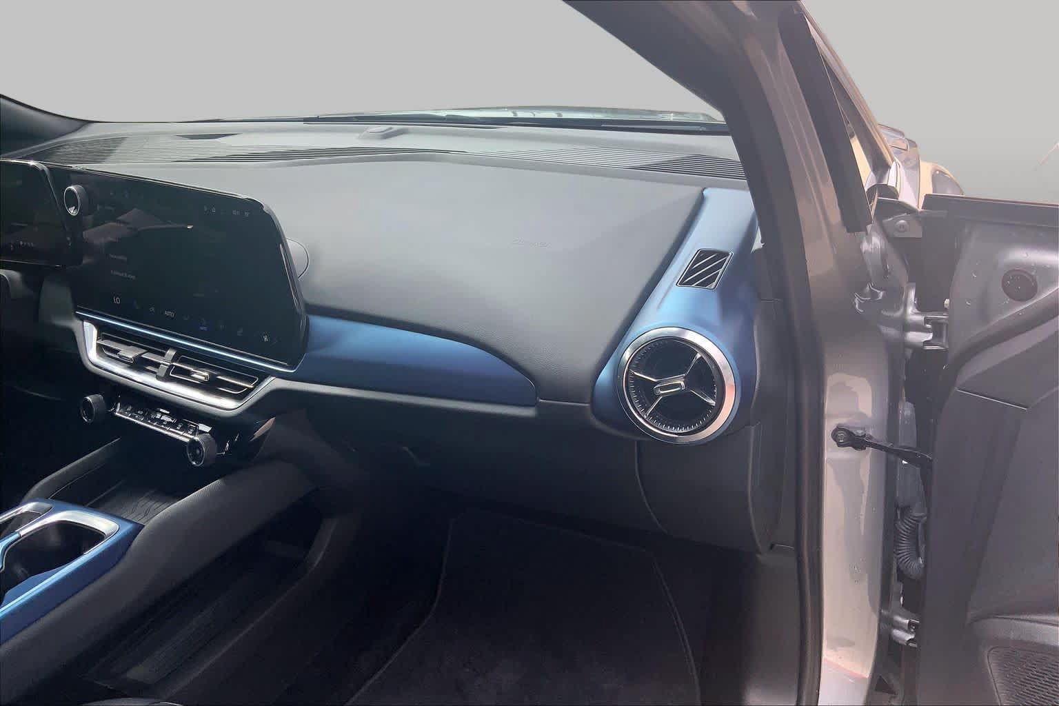 Used 2025 Chevrolet Equinox EV LT FWD image 18
