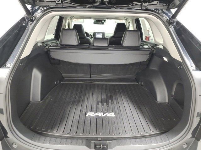 Certified 2022 Toyota RAV4 XLE Premium image 39