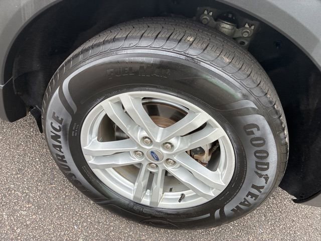 Used 2022 Ford Explorer XLT image 12