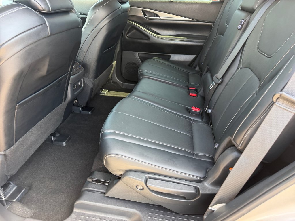 Used 2024 INFINITI QX60 Luxe w/ Cargo Package FWD image 14