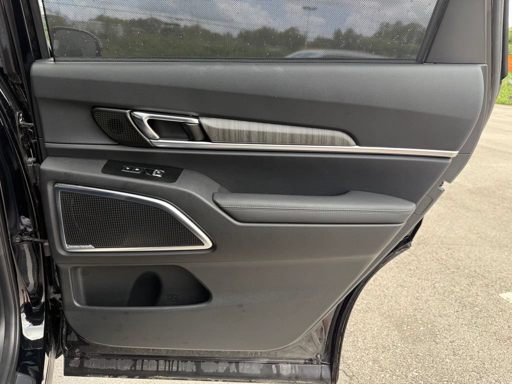 Used 2023 Kia Telluride SX Prestige AWD/4WD image 15