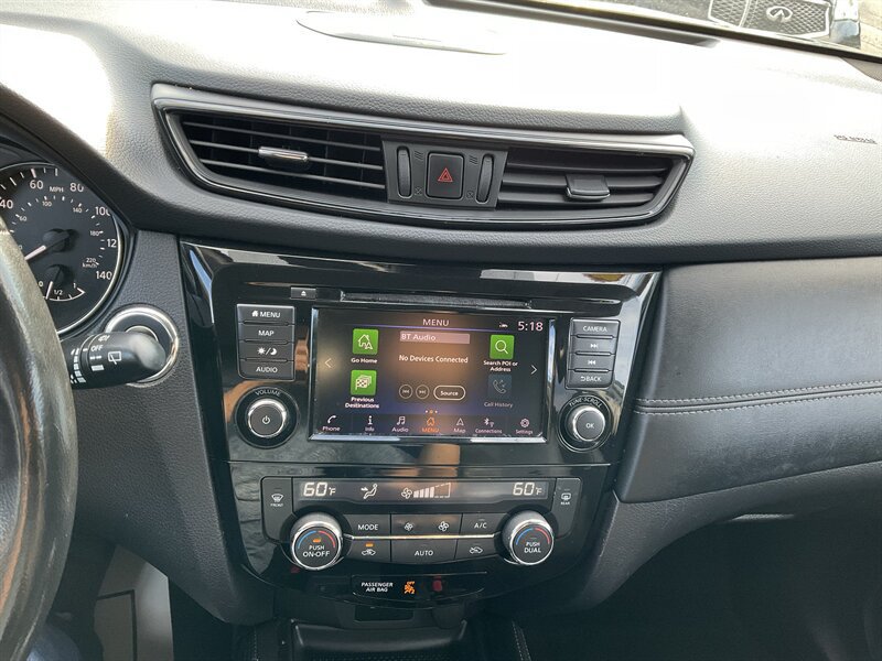 Used 2018 Nissan Rogue SL w/ Premium Package AWD/4WD image 28