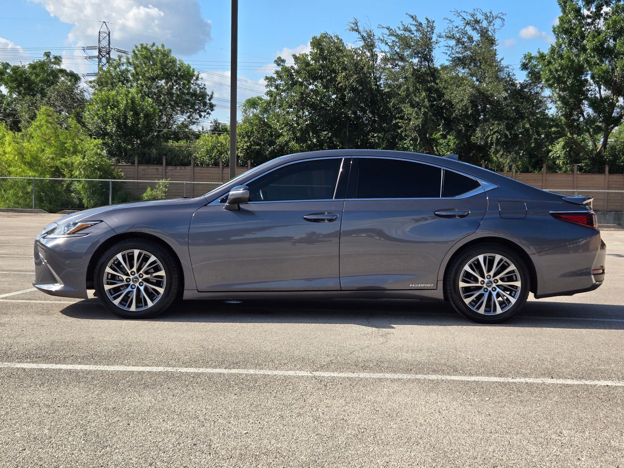 Used 2020 Lexus ES 300h w/ Premium Package FWD image 7