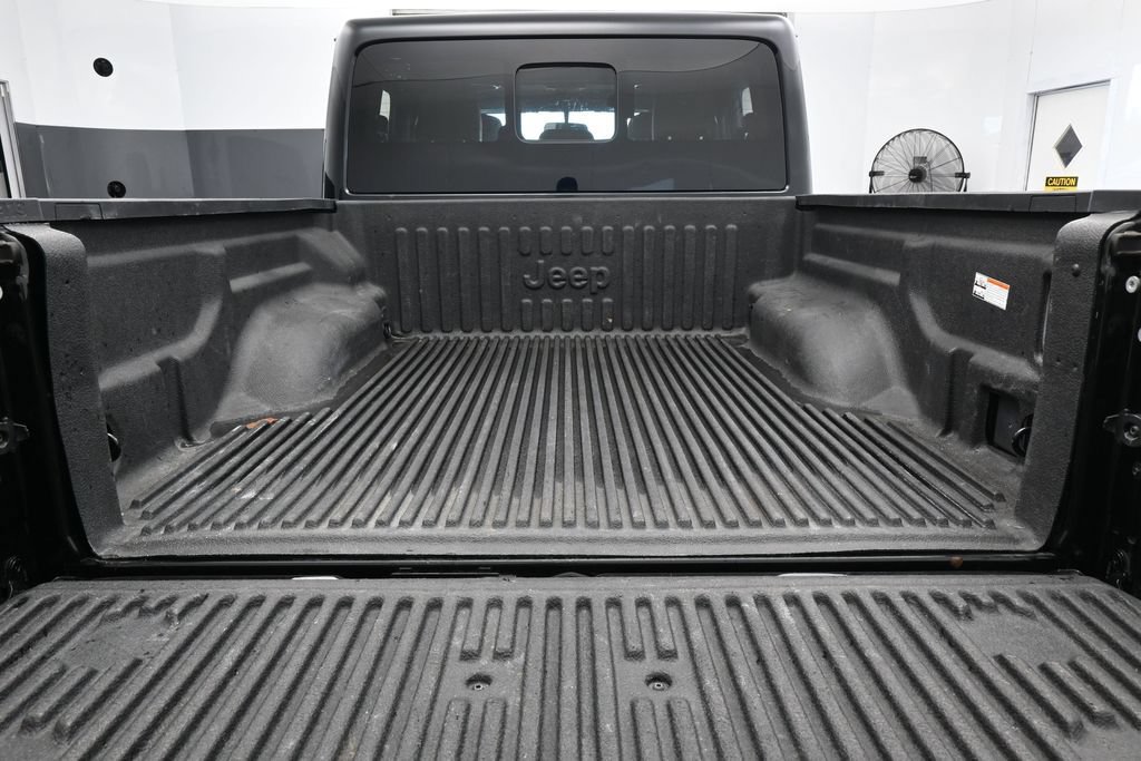 Used 2023 Jeep Gladiator Sport AWD/4WD image 33