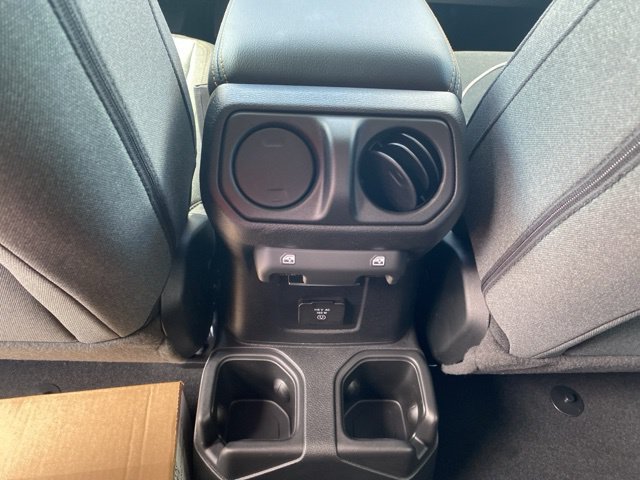 New 2024 Jeep Wrangler Unlimited Sahara AWD/4WD image 13