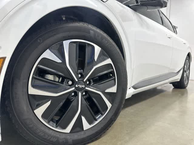 Used 2023 Kia EV6 GT-Line w/ GT-Line Suede Seat Package RWD image 29