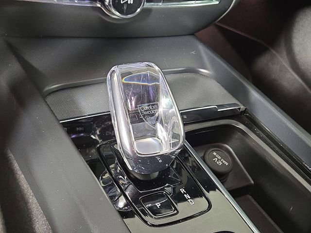 Used 2024 Volvo S60 B5 Plus image 19