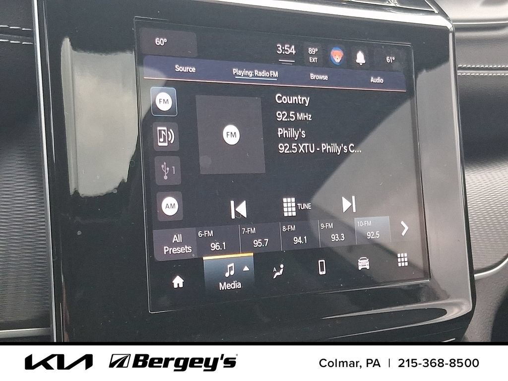 Used 2023 Jeep Grand Cherokee L Laredo AWD/4WD image 21