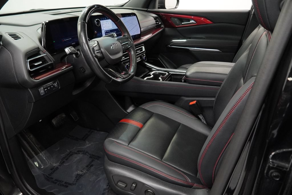Used 2024 Chevrolet Traverse RS w/ LPO, Floor Liner Package AWD/4WD image 12