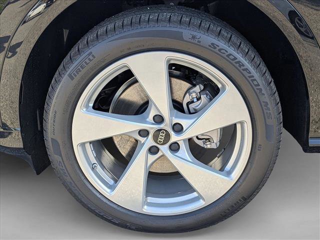 New 2025 Audi Q5 Premium Plus image 9
