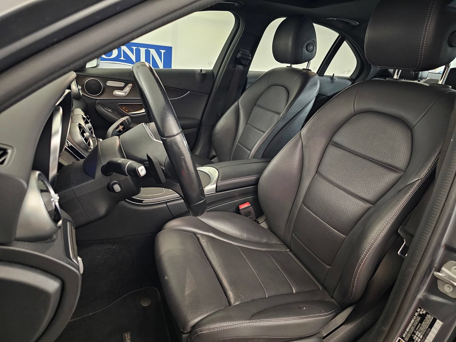 Used 2019 Mercedes-Benz C 300 4MATIC Sedan image 5