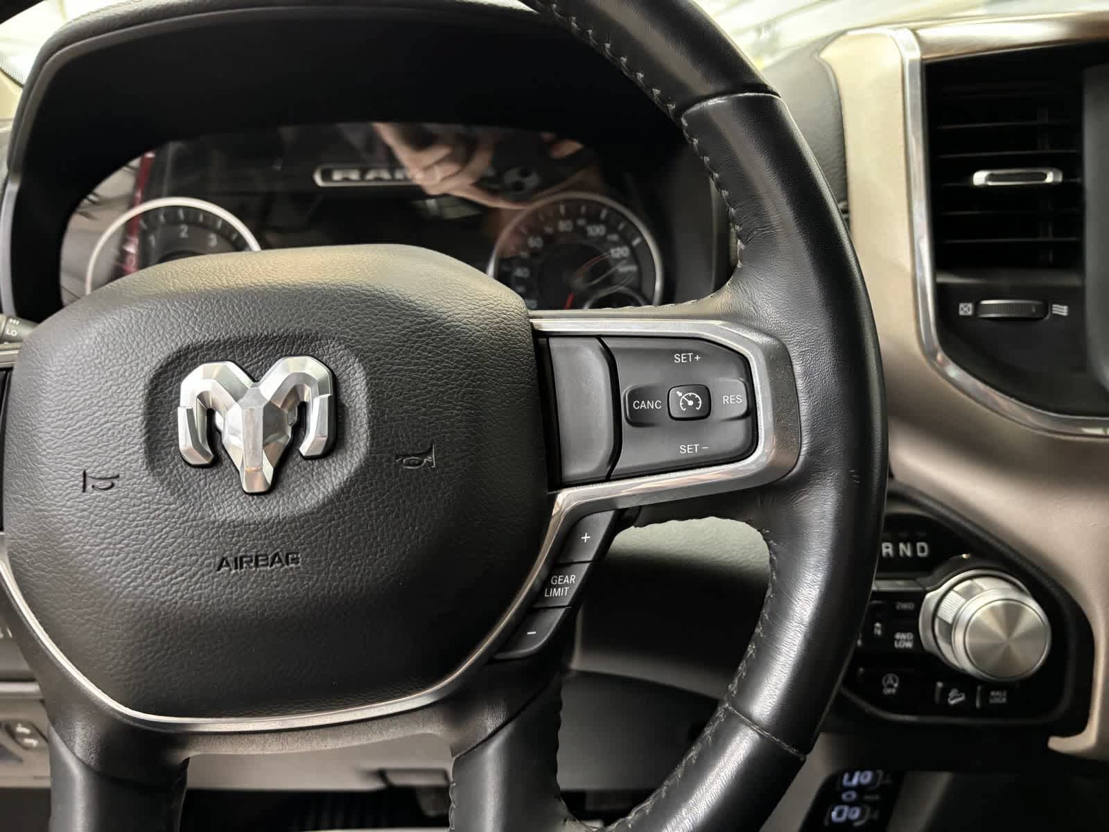 Used 2022 RAM 1500 Laramie AWD/4WD image 16