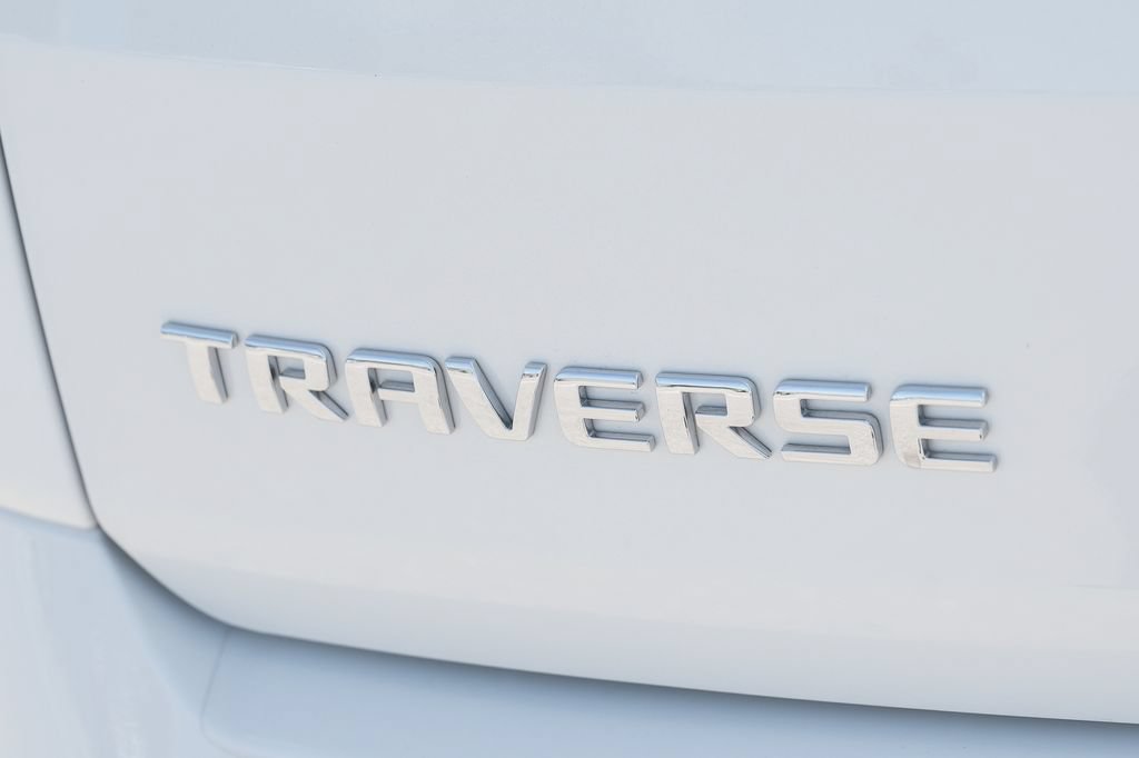 Used 2020 Chevrolet Traverse Premier w/ LPO, Cargo Package FWD image 12