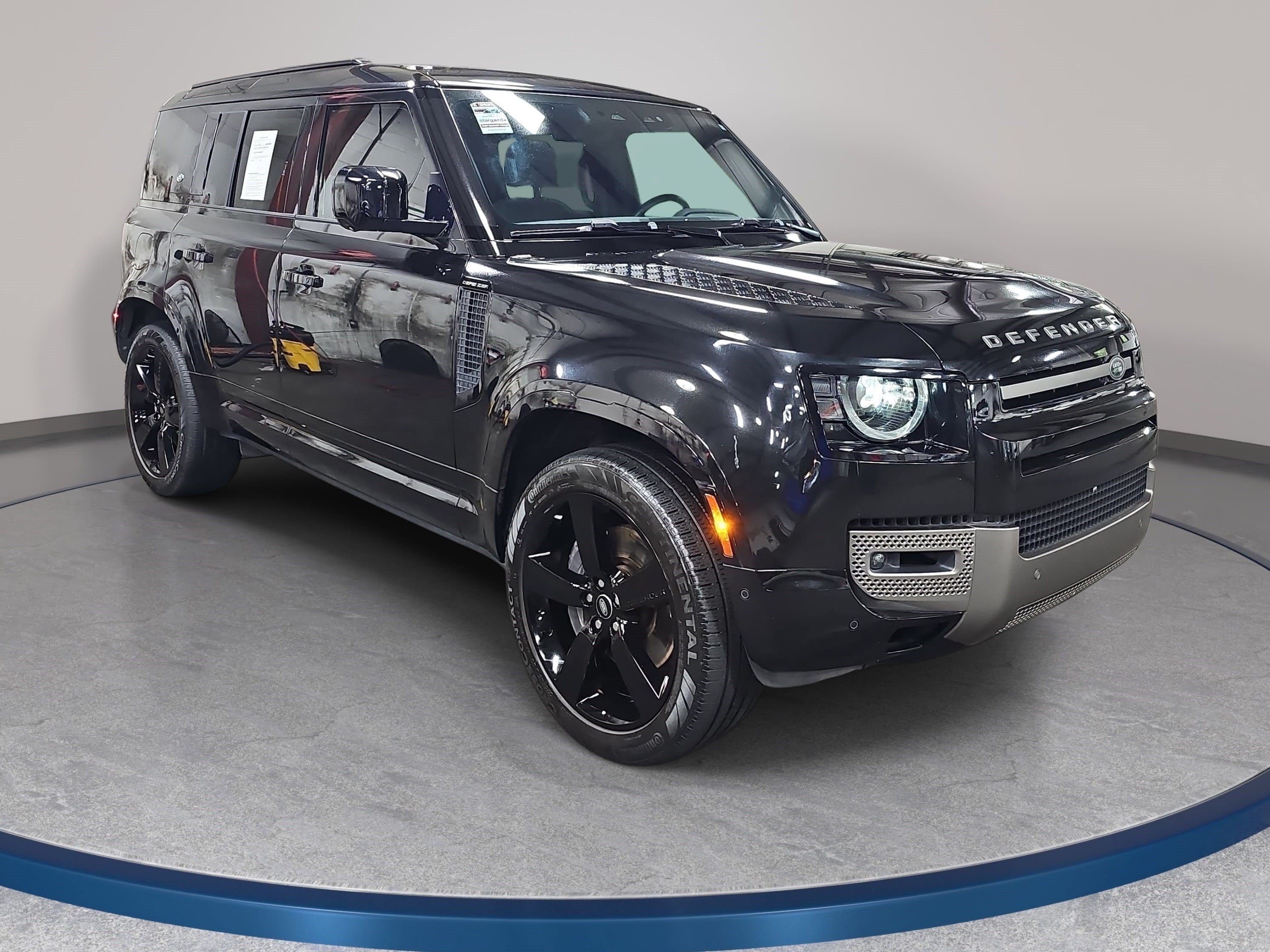 Used 2022 Land Rover Defender 110 X-Dynamic SE AWD/4WD image 3