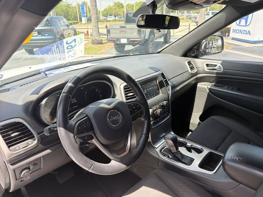 Used 2021 Jeep Grand Cherokee Laredo RWD image 19