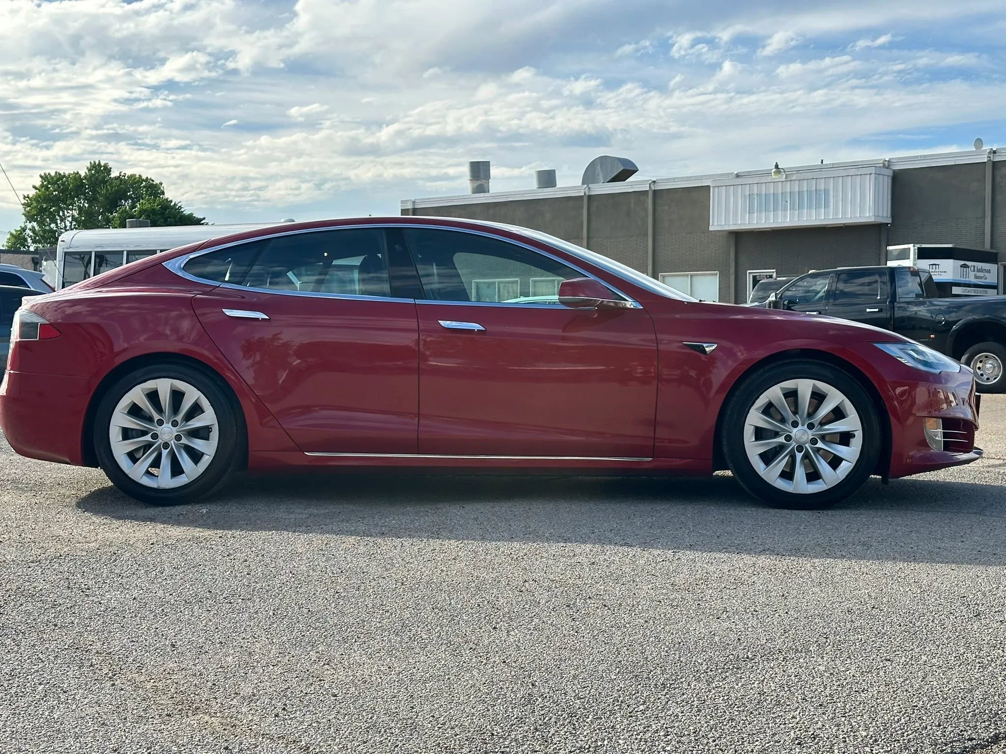 Used 2017 Tesla Model S 75D AWD/4WD image 8