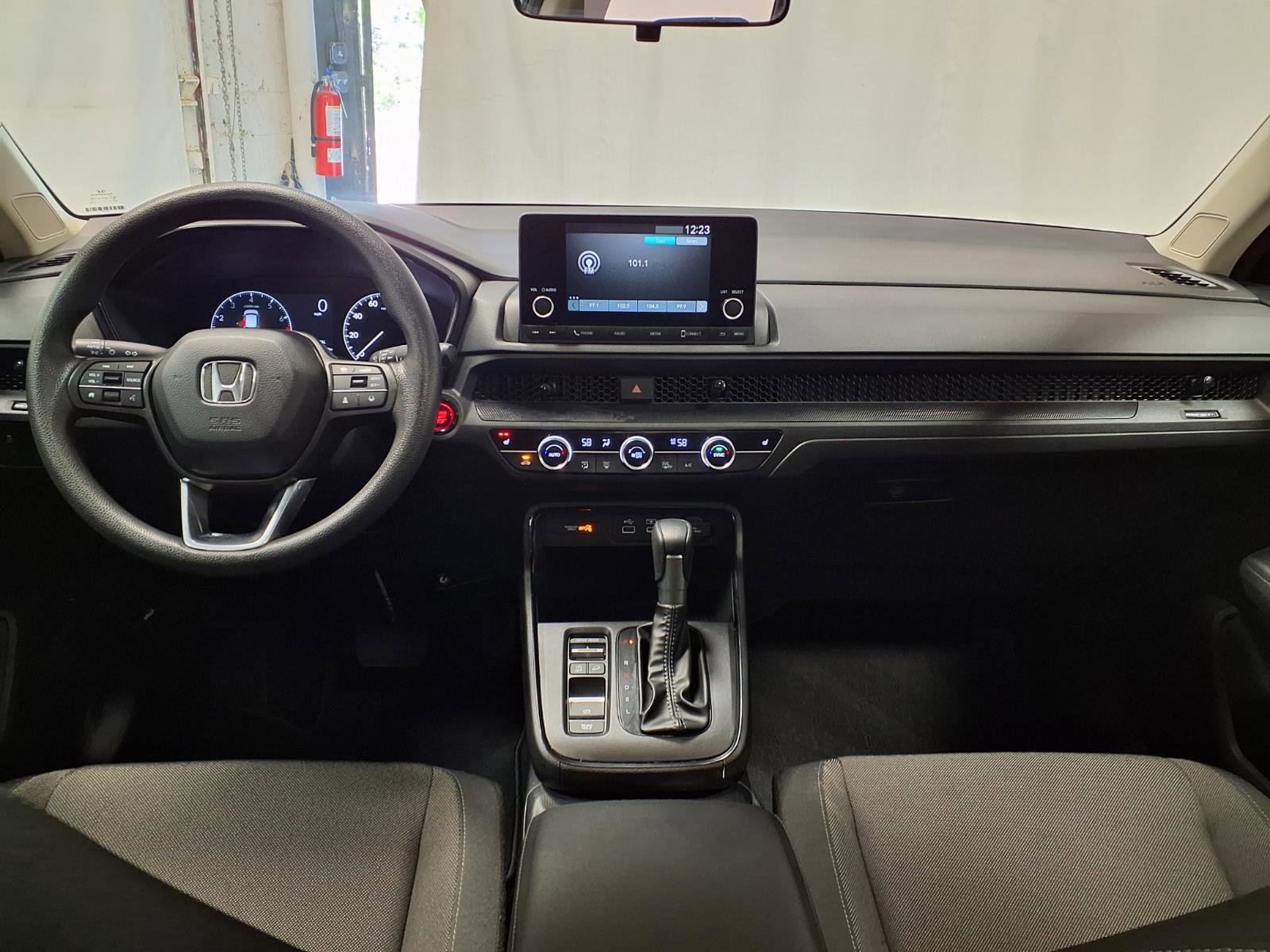 Used 2025 Honda CR-V EX image 11