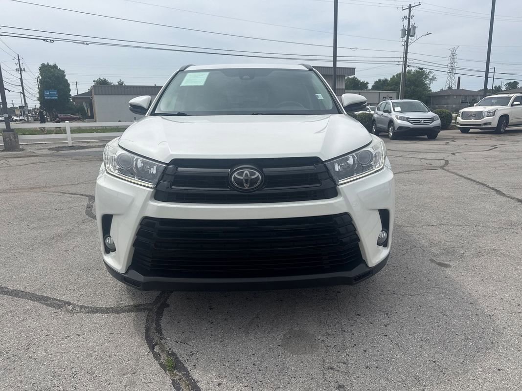 Used 2018 Toyota Highlander SE AWD/4WD image 8