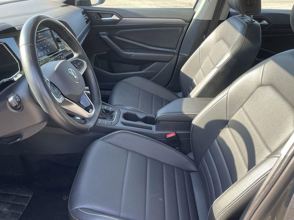 Used 2024 Volkswagen Jetta SE image 19
