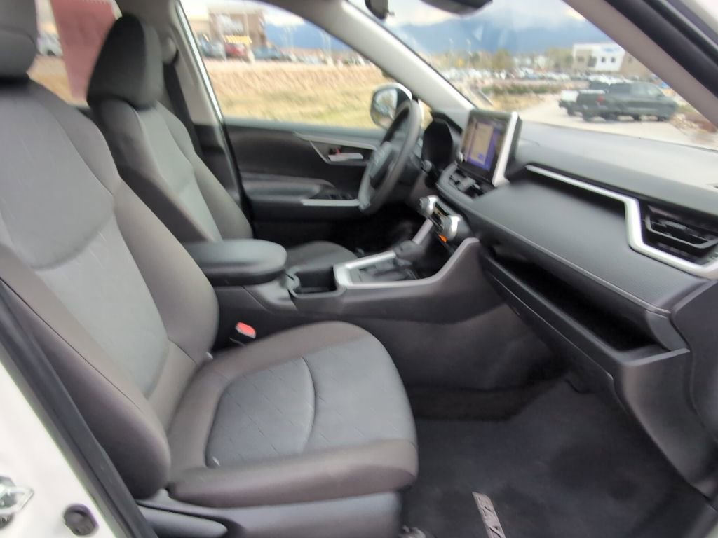 Used 2023 Toyota RAV4 XLE AWD/4WD image 33