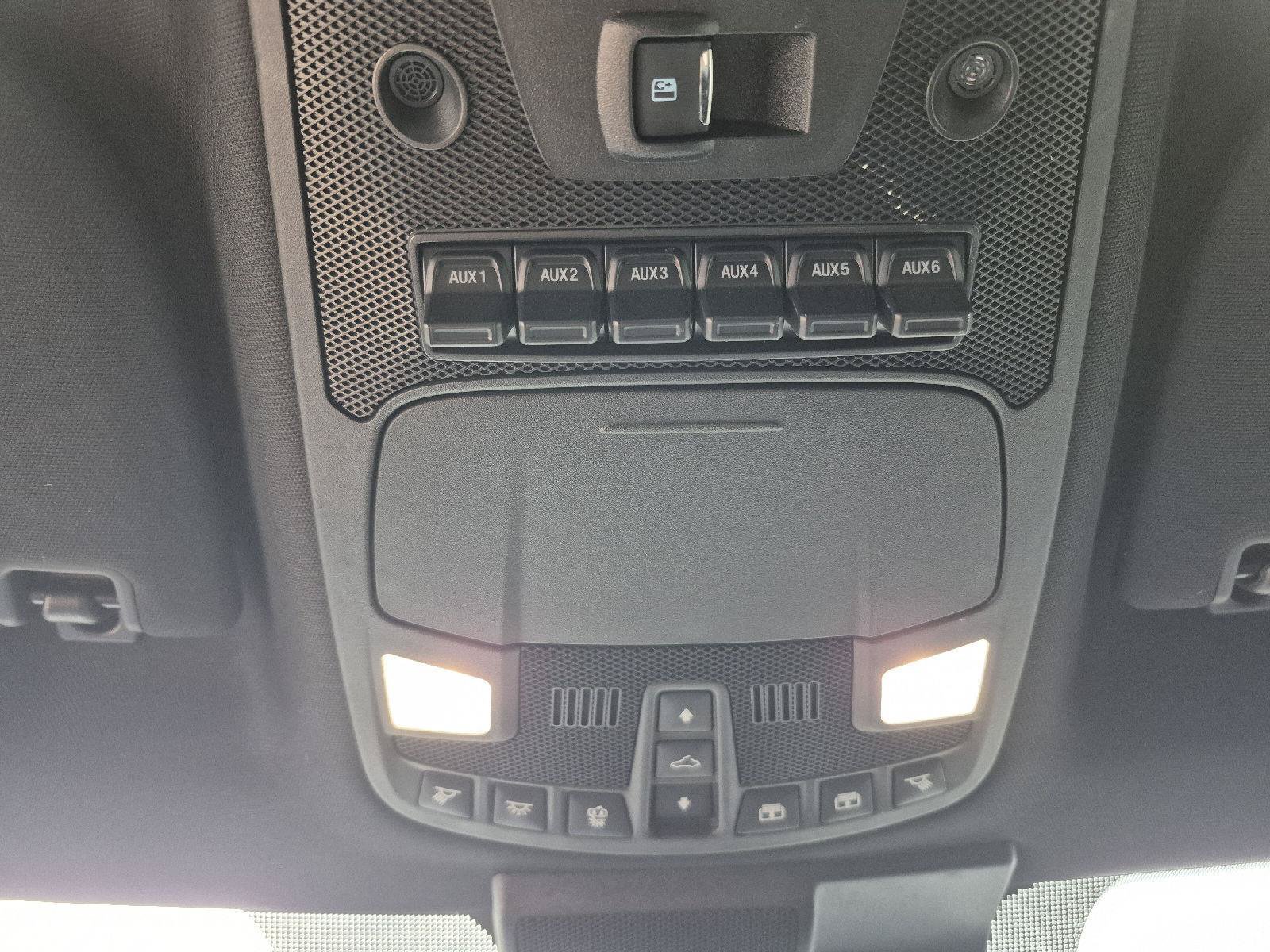 Certified 2020 Ford F250 Platinum w/ FX4 Off-Road Package AWD/4WD image 9