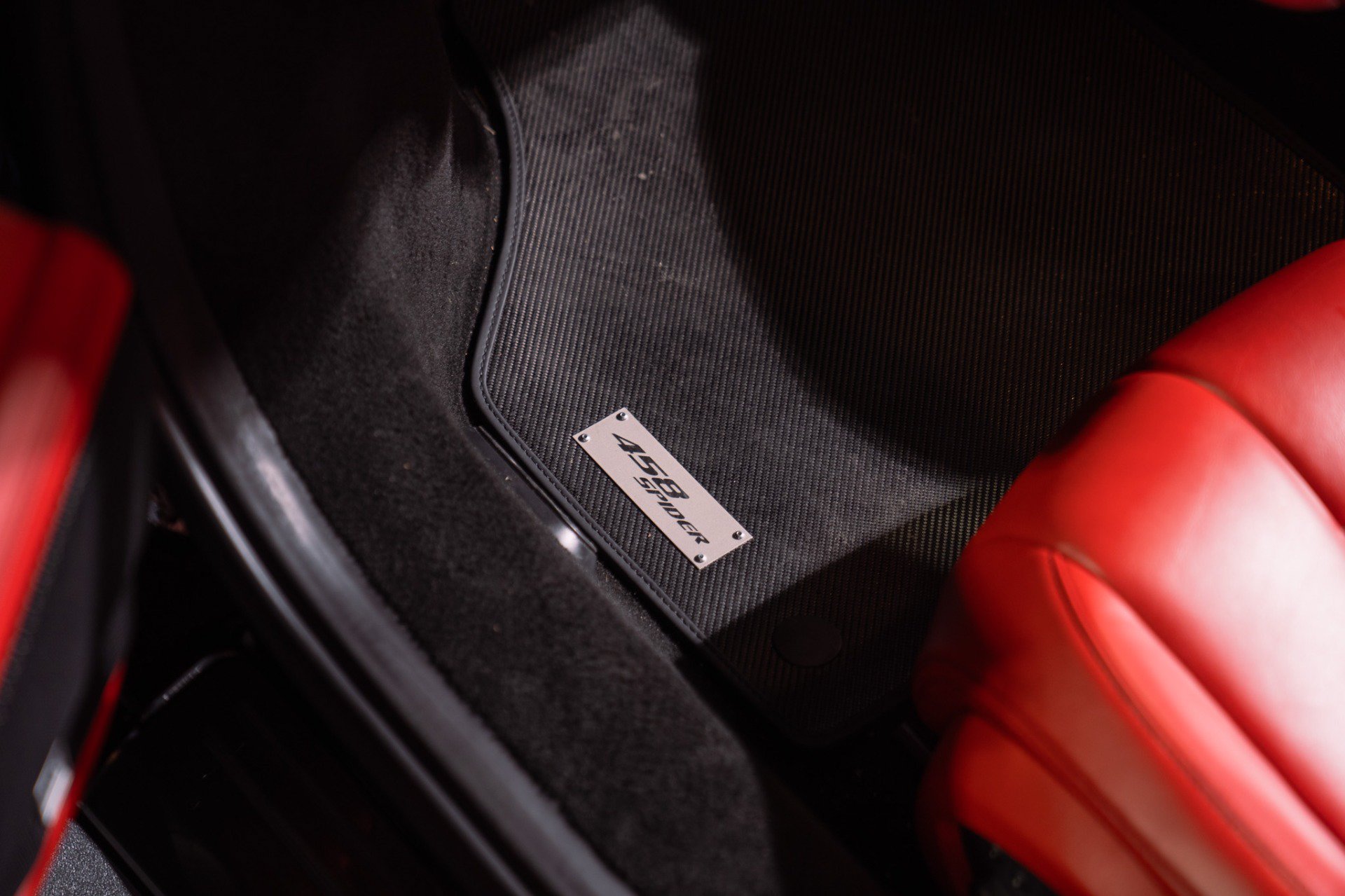 Used 2014 Ferrari 458 Spider RWD image 32