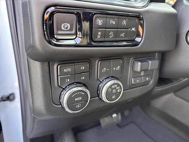 New 2026 GMC Yukon XL Denali w/ Denali Reserve Package AWD/4WD image 30