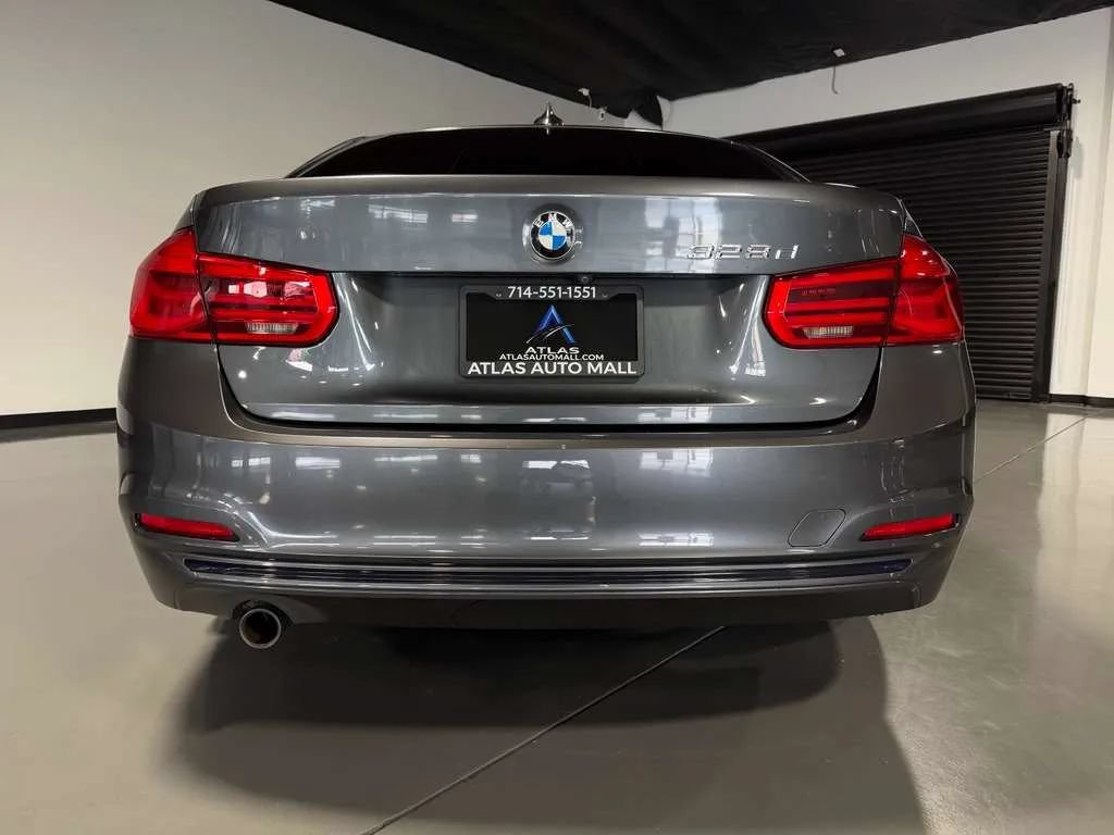 Used 2018 BMW 328d Sedan RWD image 5