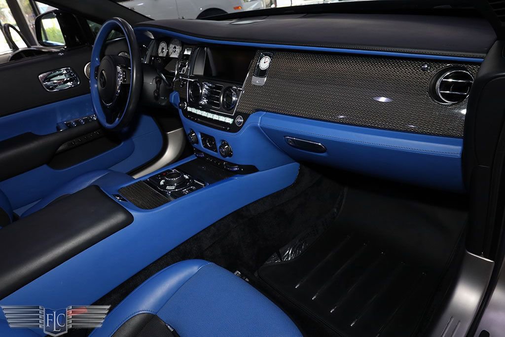 Used 2018 Rolls-Royce Dawn image 21