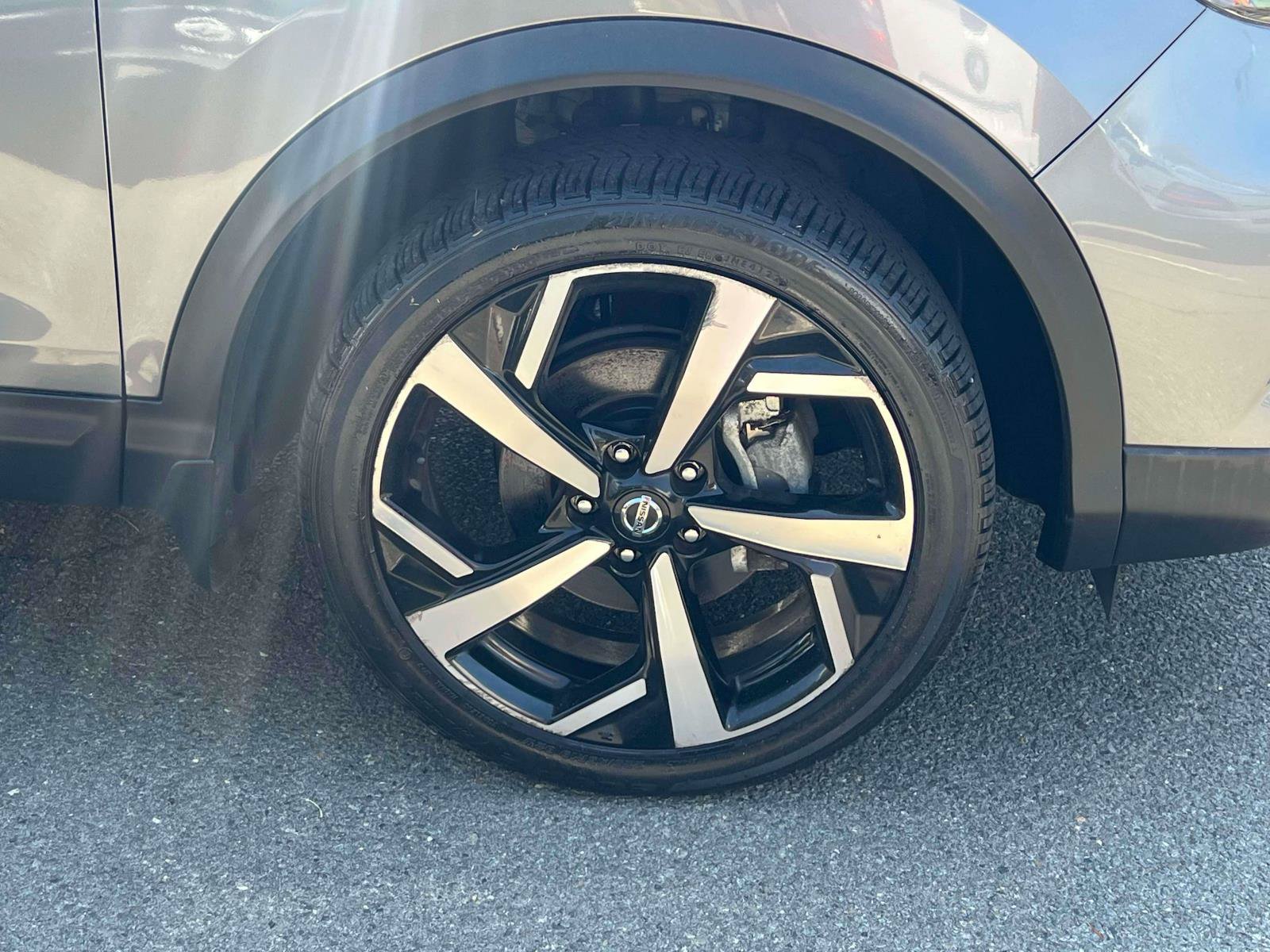 Used 2022 Nissan Rogue Sport SL AWD/4WD image 6
