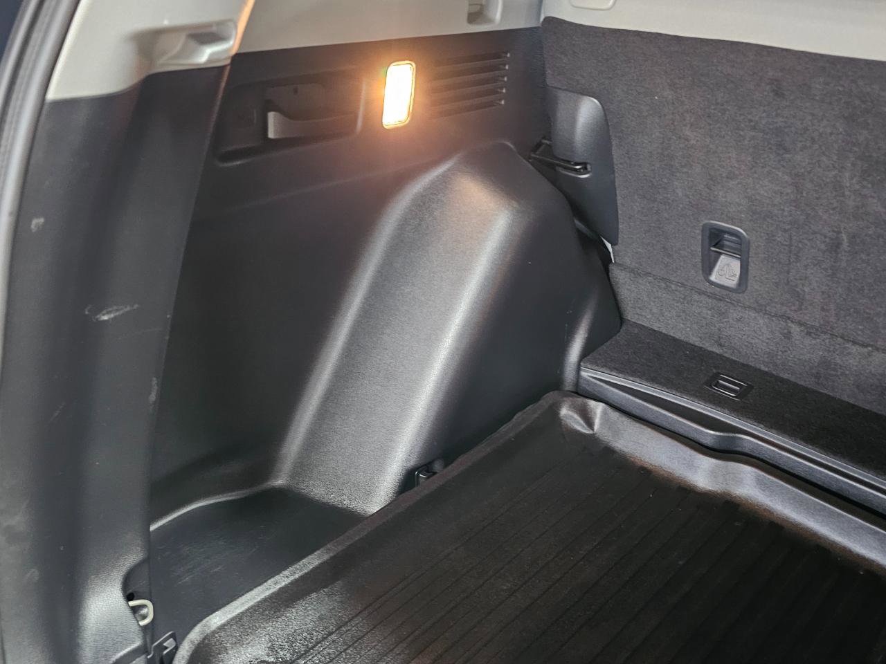 Used 2017 Honda CR-V LX image 19