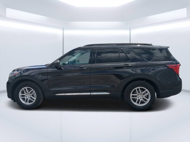 Used 2025 Ford Explorer Active RWD image 6