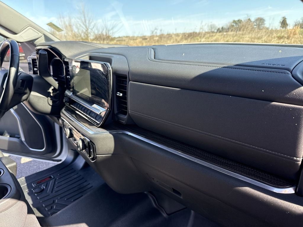 Certified 2022 Chevrolet Silverado 1500 RST image 36