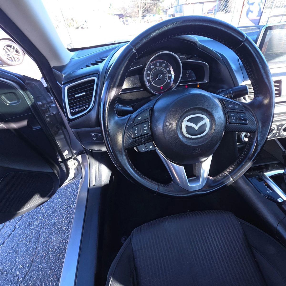 Used 2016 MAZDA MAZDA3 i Touring image 18