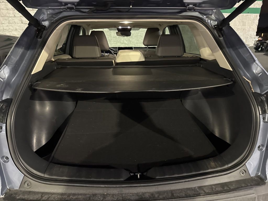 Used 2024 Toyota Corolla Cross XLE image 14