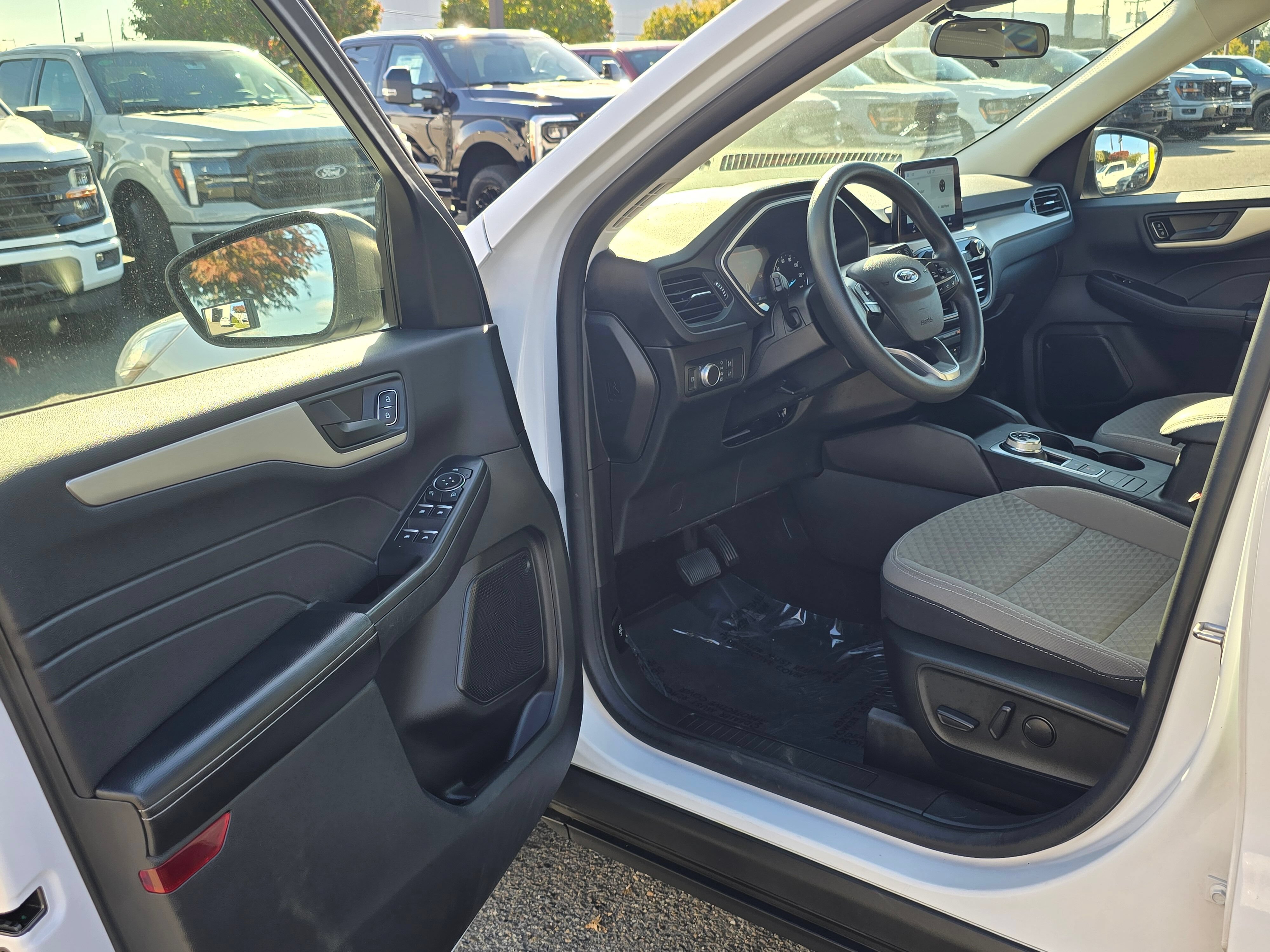 Certified 2022 Ford Escape SE AWD/4WD image 23