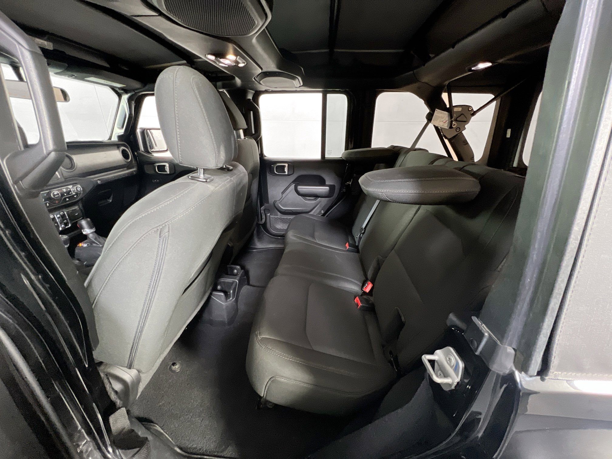 Used 2022 Jeep Wrangler Unlimited Sport AWD/4WD image 23